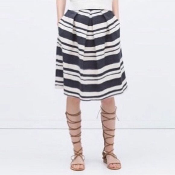 Zara basic striped A line skirt - Picture 1 of 8